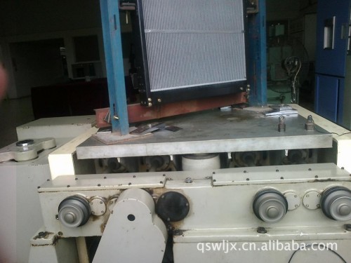 vibrating test bench